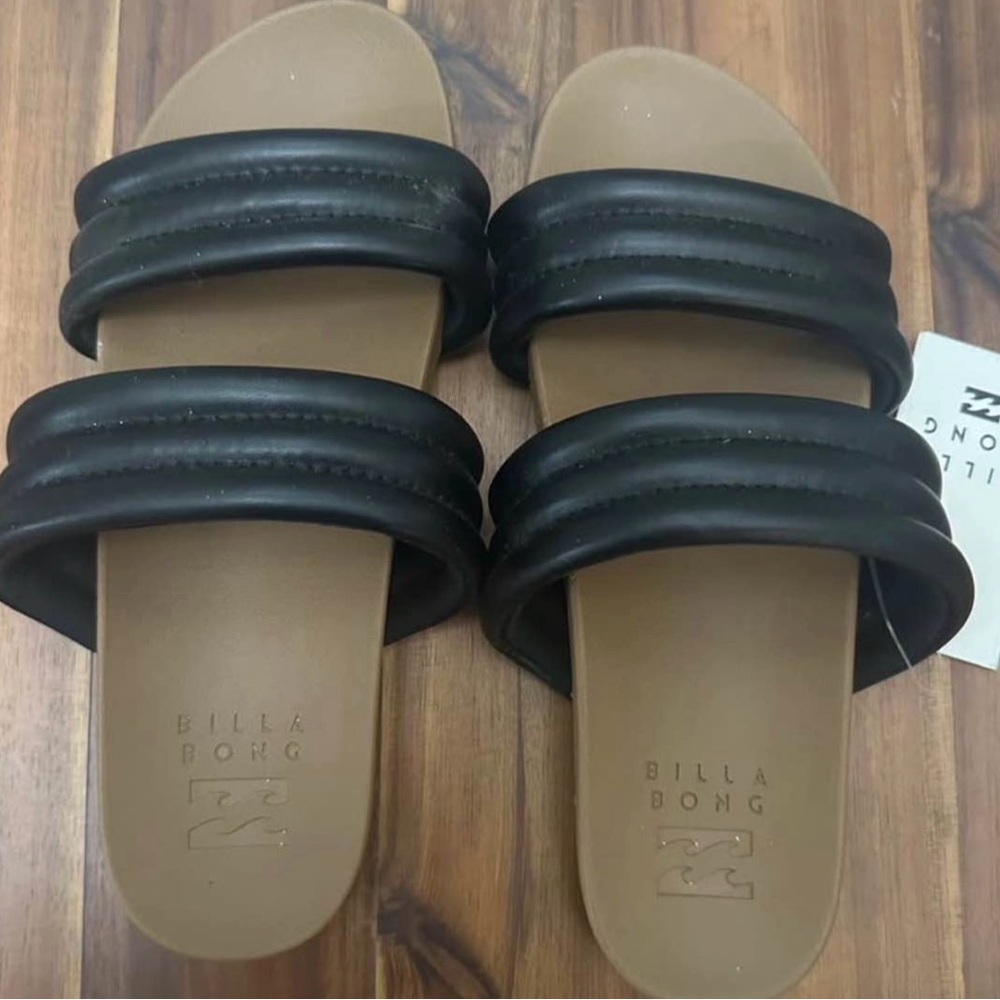 Billabong Women's Black and Tan Slide Sandals